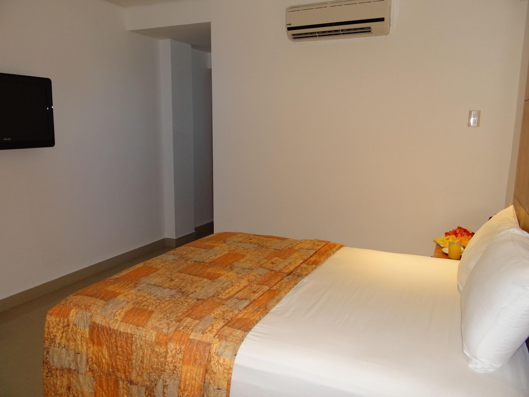 קנקון Hotel Suites Gaby מראה חיצוני תמונה